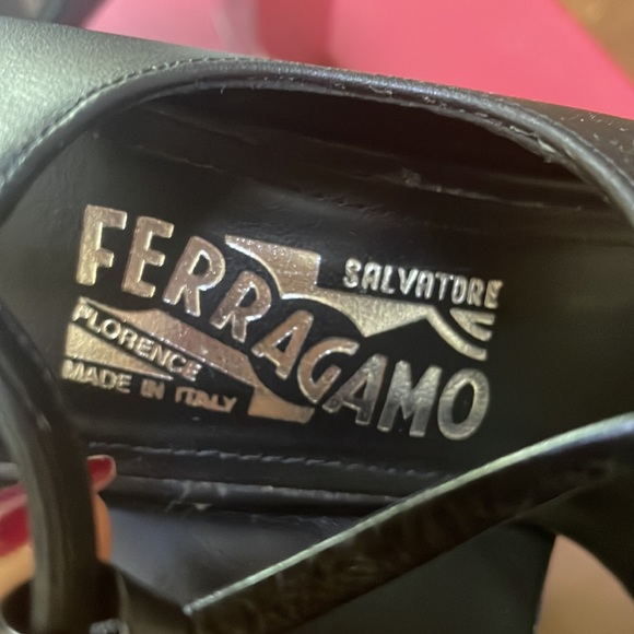 Salvatore Ferragamo black heels - Picture 4 of 4